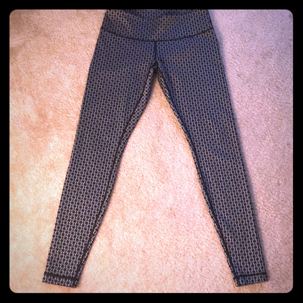 ⏭ Lululemon Low-Rise Wunder Under Pants ⏮